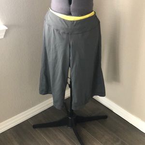 lululemon wide leg light weight crop- reversible